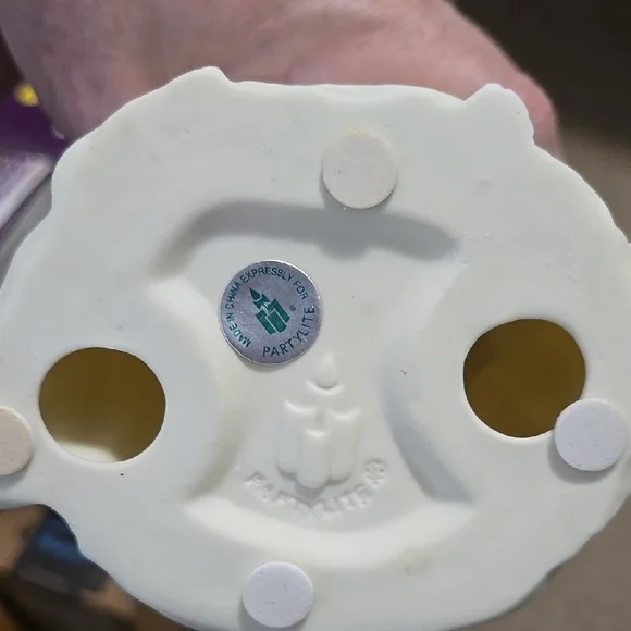 Vintage Partylite Set of Three White Angel Figurines - Picture 8 of 11